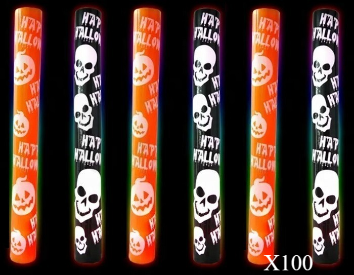 Lot de 100 Bâtons Lumineux LED en Mousse Halloween Multicolores 47cm (Citrouilles & Crânes)