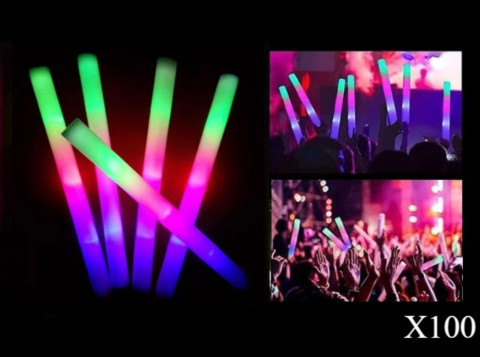 Lot de 100 Bâtons Lumineux LED en Mousse Multicolores 47cm (Bleu, Rouge, Vert)