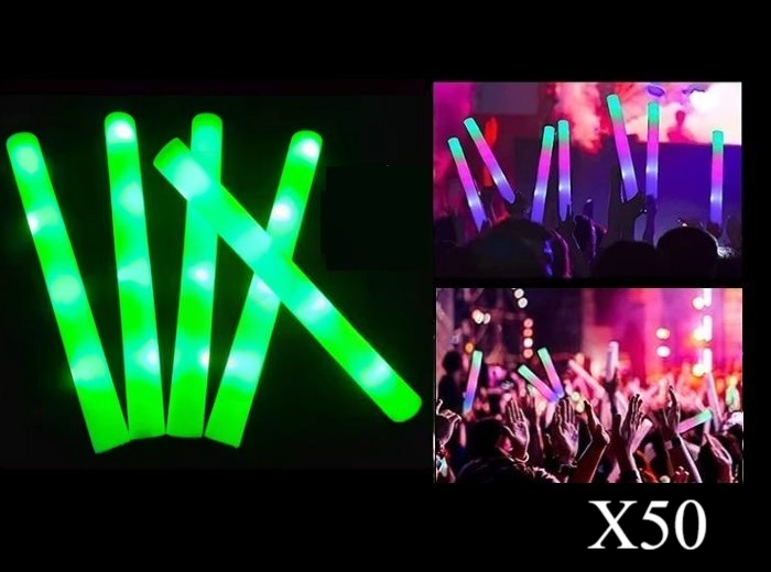 Lot de 50 Bâtons Lumineux LED en Mousse Vert 47cm